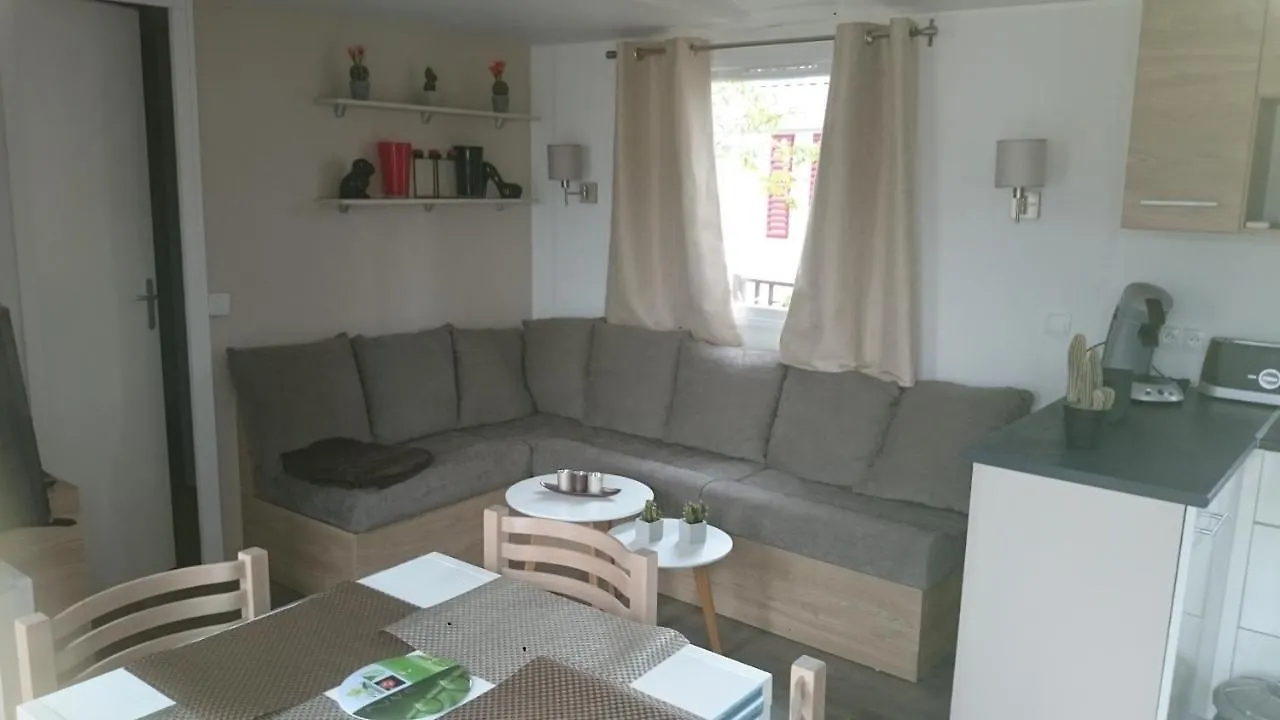 Mobilhome Neuf De 2020 Frejus , Chambres Spacieuses 0*,  France